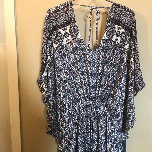 Kamono style blouse -Had a little bit of glitter - Picture 2 of 3